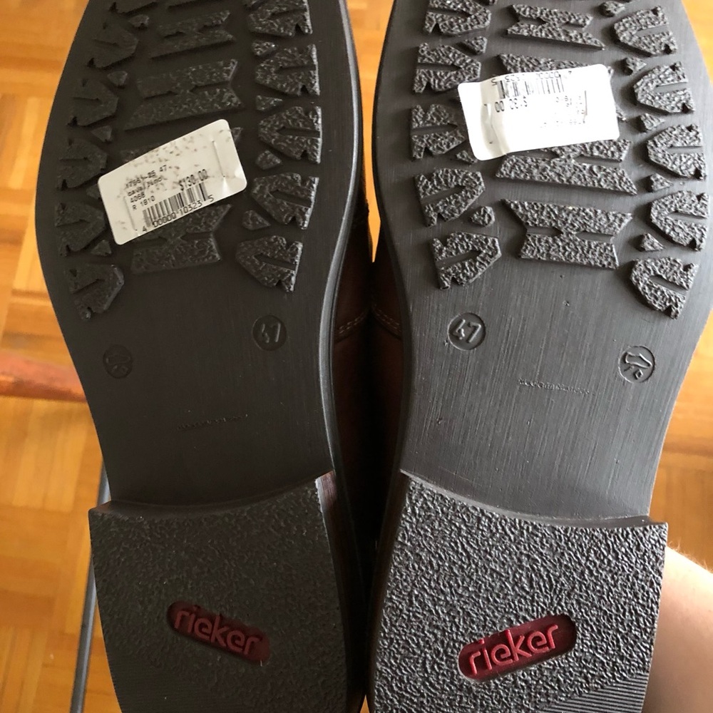 Men Leather Shoes - Picture 3 of 6